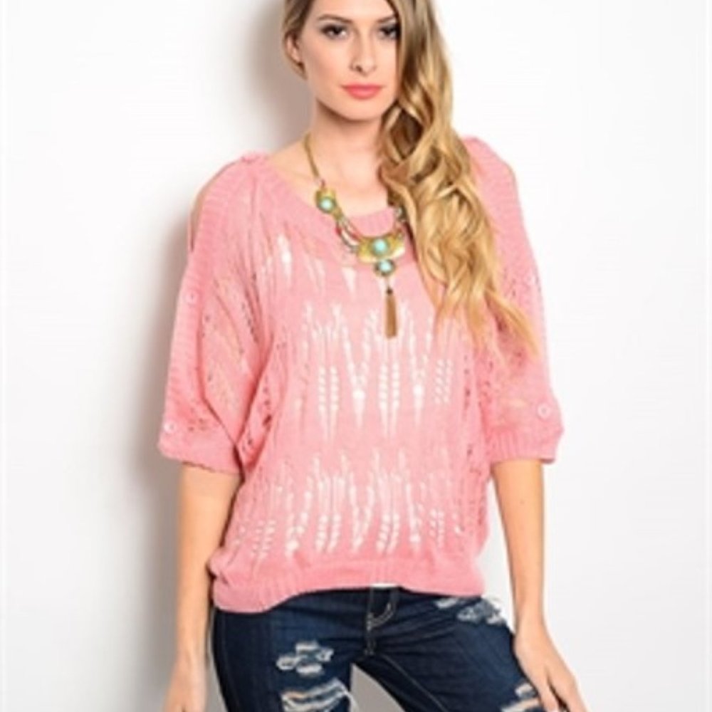 Mauve short sleeve soft sweater with buttons down the sleeve